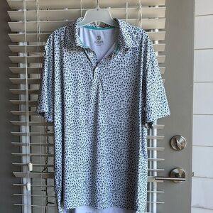 Scales men’s large polo